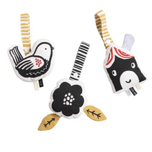 Load image into Gallery viewer, Wee Gallery Flower Stroller Toy with Crinkle