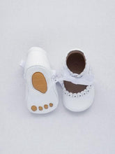 Load image into Gallery viewer, Baby girl's shoes