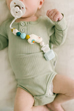 Load image into Gallery viewer, Loulou Lollipop Pacifier Clip- Llama