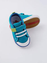Load image into Gallery viewer, Boy's green sneakers
