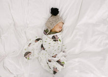 Load image into Gallery viewer, Deluxe Muslin Swaddle Blanket - Hedgehog