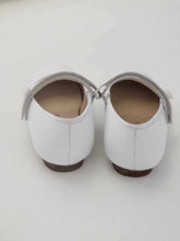 Load image into Gallery viewer, Girl's white Mary Jane