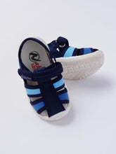 Load image into Gallery viewer, Boy's blue fisherman sandals