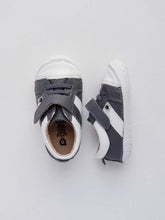 Load image into Gallery viewer, Old Soles Boy's Grey/Snow Sneakers