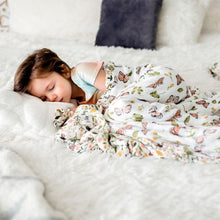 Load image into Gallery viewer, Bebe au Lait Bamboo Blend Bebe Snuggle Blanktet -Butterfly/Flutterby

