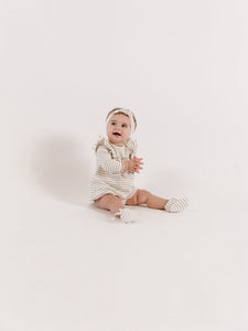 Quincy Mae Baby Girl's Long Sleeve Flutter Dress with Bloomer set/ Fog Stripe