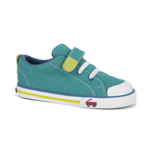 Load image into Gallery viewer, Boy&#39;s green sneakers
