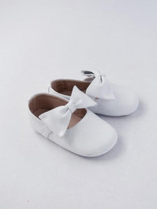 Baby girl's shoes