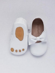 Baby girl's shoes