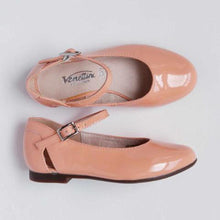 Load image into Gallery viewer, Girl&#39;s Patent Peach Flats
