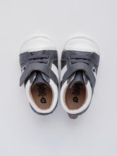 Load image into Gallery viewer, Old Soles Boy&#39;s Grey/Snow Sneakers
